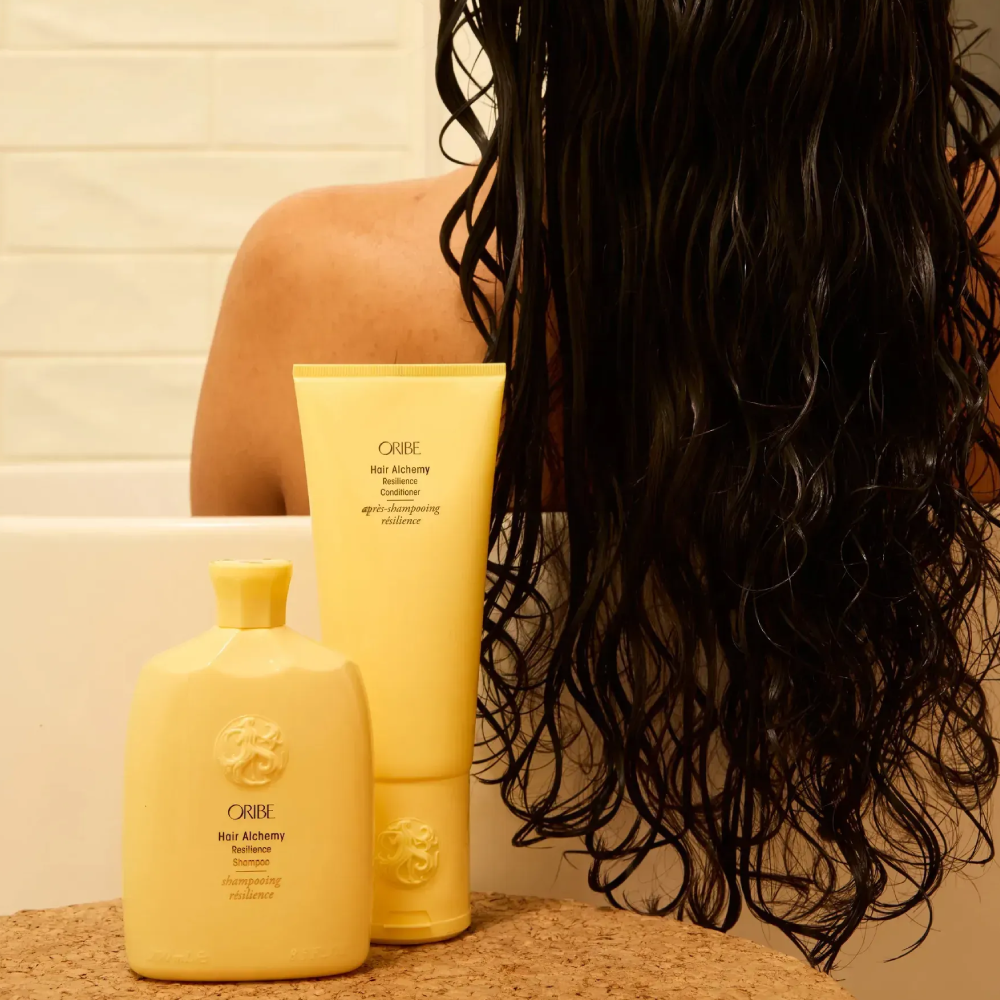 ORIBE Hair Alchemy Resilience Shampoo 250ml - Шампунь для інтенсивного відновлення волосся "Алхімія краси" - фото №2 ORIBE Hair Alchemy Resilience Shampoo 250ml - Шампунь для інтенсивного відновлення волосся "Алхімія краси" - фото №2
